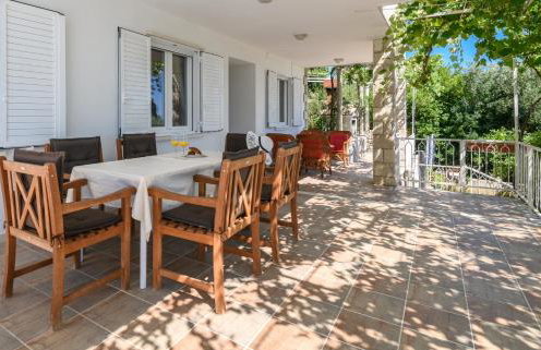 Apartment MARIO - veliki stan za odmor - terasa- vrt - bazen - pogled more, izoliran - Photo 36