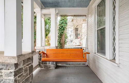 Cozy Cape Cod Bungalow King Queen WD Full Kitchen Wifi Desk - Foto 32