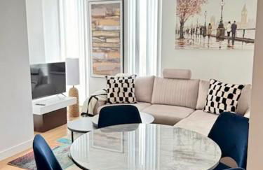 Spacious Urban Gem Apartment with parking - Foto 1