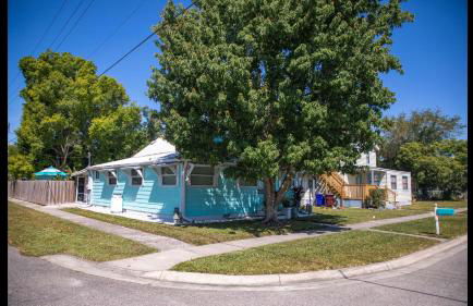 Family Home with Private Pool Yard Only 24 Mi to Disney - Foto 2