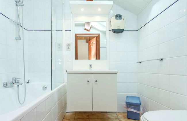 Group Getaway With Sauna - Photo 20