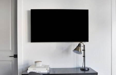 The Maple House - Huge Backyard & Mins to Broadway - Foto 34