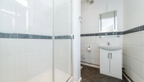 Free Parking 2 Beds Studio Flat close to River Thames - Foto 5, Shower