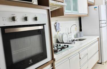 Apto completo com ar, piscina 2 quartos - Foto 7