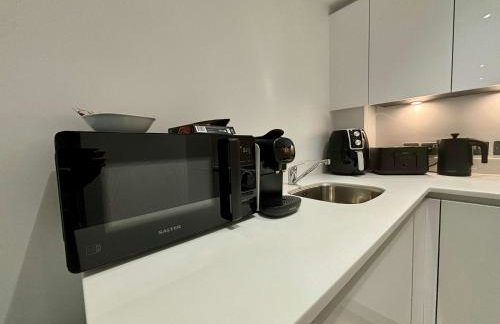 1 Bed Serviced Apartment Bracknell 5 mins from station - Photo 20