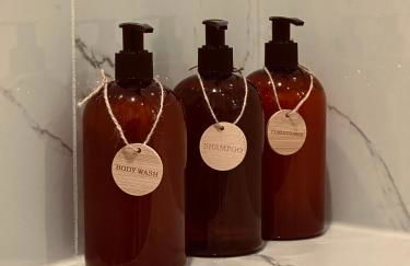 Luxe & Bright Gem - Prime Location, Roof Deck, View - Foto 32