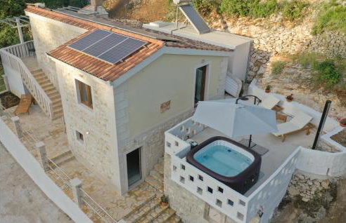 2 Bedroom Awesome Home In Praznica - Foto 8