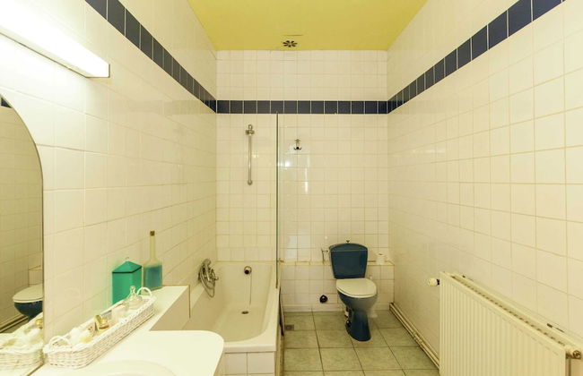 Spacious Holiday Home With Garden - Foto 15