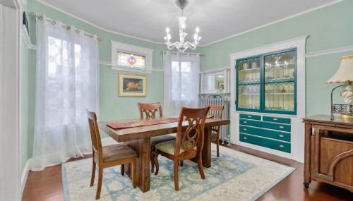 Bright & Spacious 3BR, Mins from Downtown, Easy to Gillette, Parking - Foto 3