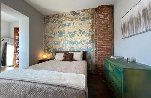 UPTOWN CASTLE - CITY VIEWS - THEATER & CONVENTION DISTRICT! - Foto 27