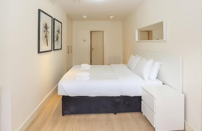 St. Stephen's Green Apartments - Photo 9
