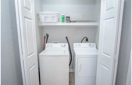 Newly Remodeled 4BR 2BA Near Amazing Downtown - Foto 24