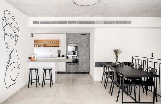 Mr. Louis - By TLV2GO - Photo 36