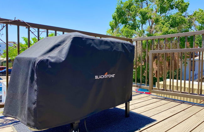 The Penthouse Loft in the Heart of Old Town! - Photo 34