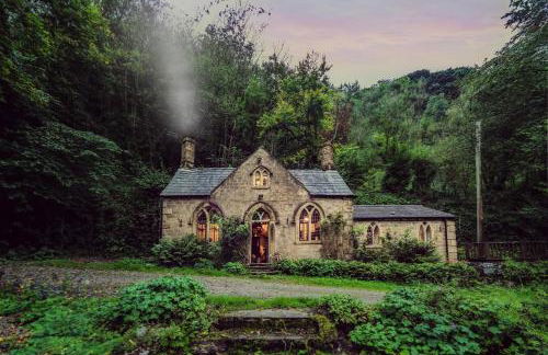 Pictor Hall Lodge - Photo 1