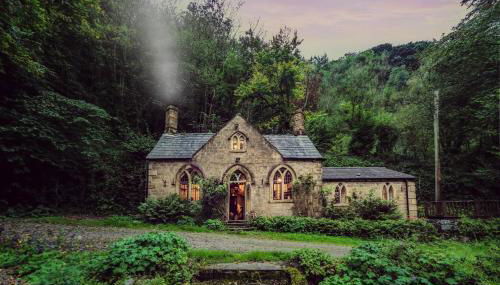 Pictor Hall Lodge - Photo 1