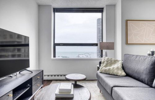 Streeterville Studio w Gym Pool nr Navy Pier CHI-450 - Photo 1