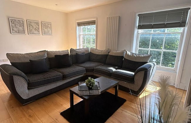 AMAZING CENTRAL 3 bed REFURB sleeps 5 - Photo 6