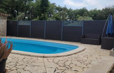 villa 2 chambres avec piscine et plus - Foto 17