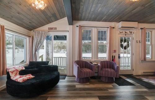 Lakefront Couples Retreat in the Poconos - Foto 16