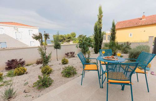 Seafront Villa Adriatica with pool - Photo 46