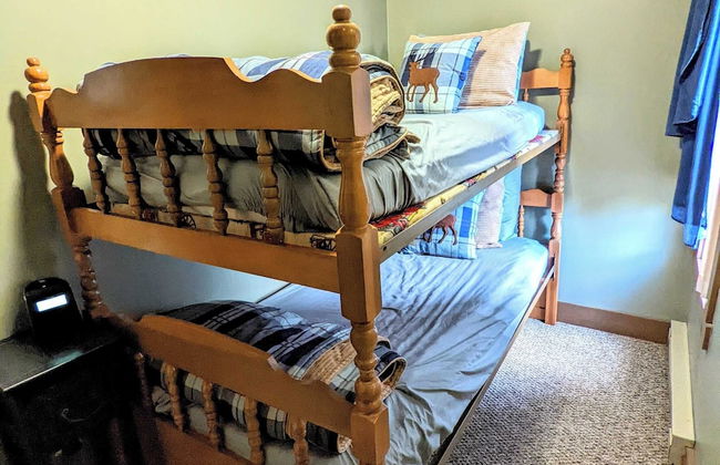 Frost Hollow by Avantstay Deck w/ Grill, Game Room Loft - Photo 19