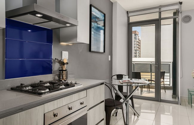 Easy Stay - The Median - Photo 22