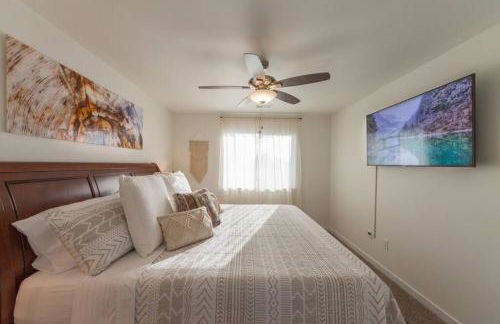 Modern Decor & Style KING bed Wifi with Garage - Foto 17