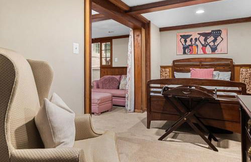 7BR Historic Estate Private Yard Near DC and Old Town - Vassar - Foto 20