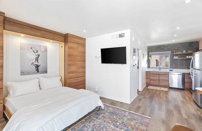 Modern Designer Studio with Pool - Foto 6