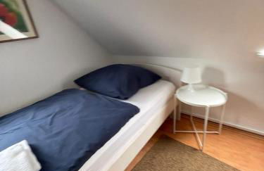 Twenge Retreat - Haus Nähe Stadt und Flughafen mit Garten, 3 Zimmer, TV, Küche, Bad und Netflix - Foto 21