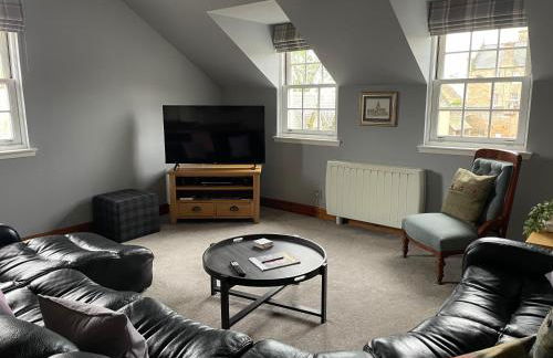 The Town House - Photo 6