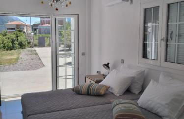 Blue Villa - Photo 2