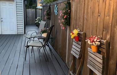 The Wrigleyville Garden 200 Steps to Wrigley-2BR - Foto 19