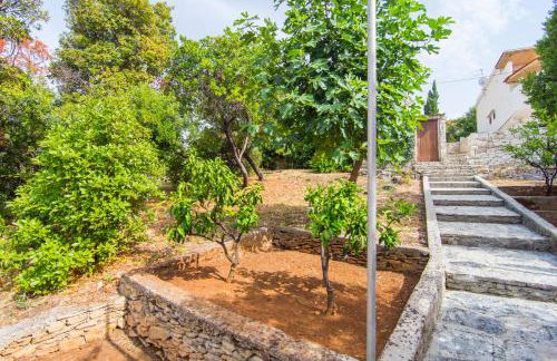 Beach House Splitska - Photo 12