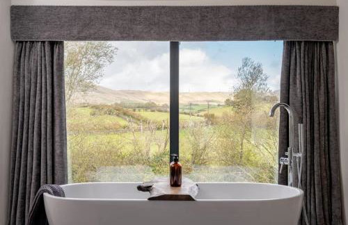 The Smithy Cumbria - 5 star Lake District Luxury, Pet Friendly, Hot Tub - Foto 9