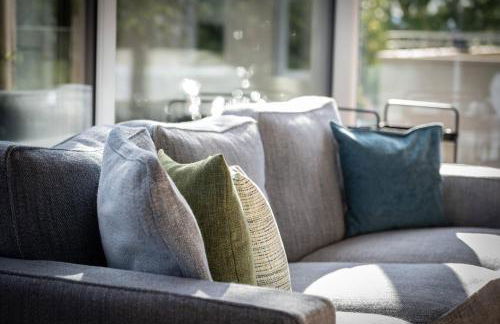 LAKESIDE LODGE - Photo 14