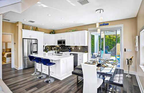 New Designer's Dream Delray Beach Oasis Heated Pool, Large Patio, Close to the Ave - Foto 17