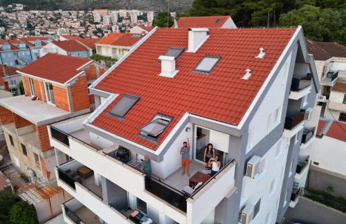 Apartments Mak & Lux - sea & sunset top view - Photo 46