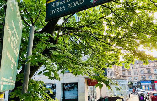 DESIGNER HOUSE - University of Glasgow / Central Glasgow 'Hillhead' West End G12 - Luxurious & Contemporary Detached House / Terrace / Garden / 'electric car charging' Garage Parking - Foto 73