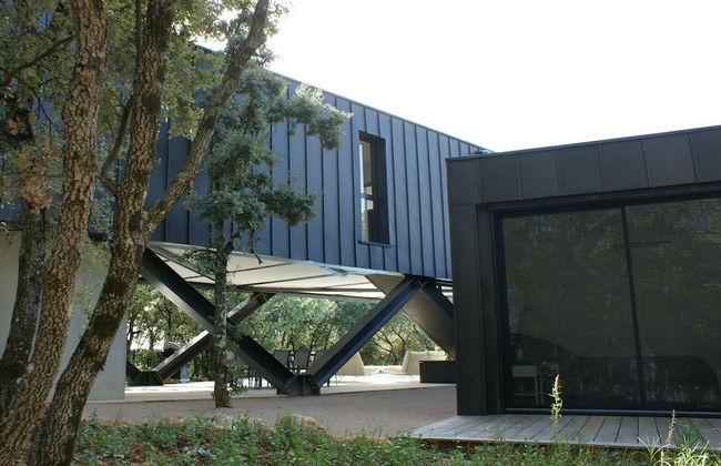 Cosy Holiday Home With Garden in Lorgues - Foto 32