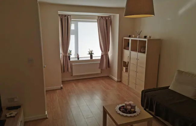 Entire 3 Bedroom House Manchester Free Parking - Foto 13