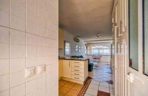 Charming Townhouse in El Faro, Spain, Studding Sea View & Community Pool - Foto 28