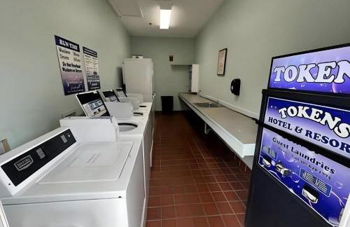 Whimsical Condo 1.5M from Disney - Foto 30