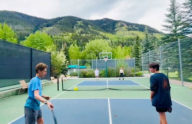 Vail Racquet Club Mountain Resort - Photo 2