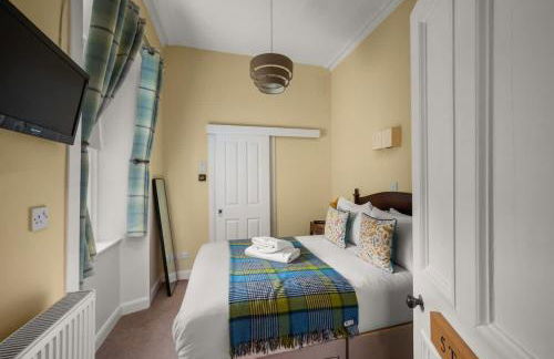 Rosebank House - 12 Guests, 6 Ensuite Bedrooms, EV point, Games Rooms, Wood Burner, Pet Friendly! - Photo 32