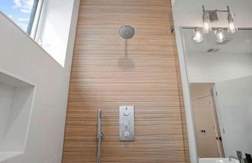 Comfy 3-BD Apt near United Center with Balcony - Foto 32