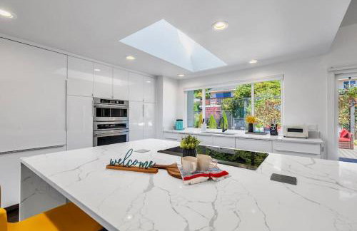 Modern and Relaxing Lake Sammamish View House - Foto 7