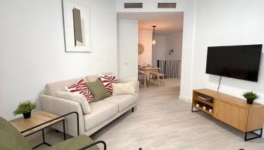 Amazing Apartment City Center - Optional parking - Photo 4