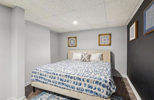 Steps to Edgewater - Sleeps 14 - Fun Game Room Retreat - Foto 63